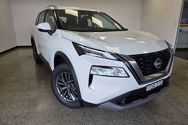2024 Nissan X-TRAIL ST T33