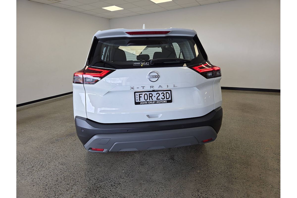 2024 Nissan X-TRAIL ST T33