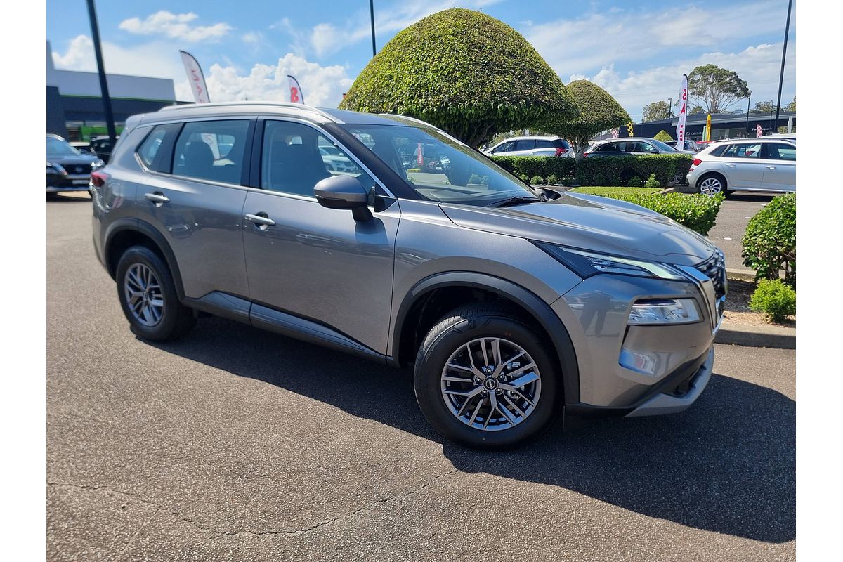 2024 Nissan X-TRAIL ST T33