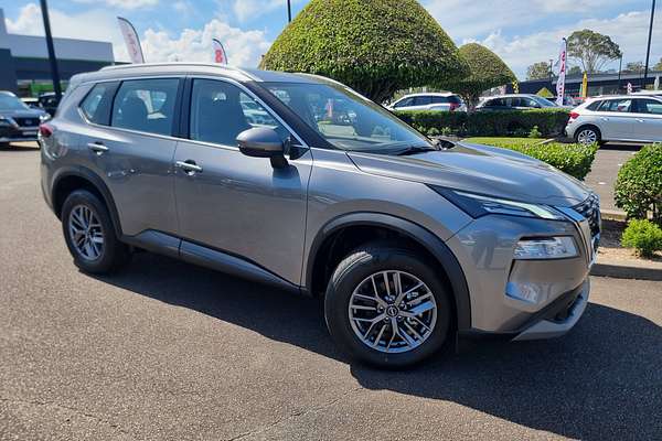 2024 Nissan X-TRAIL ST T33