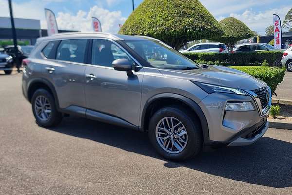 2024 Nissan X-TRAIL ST T33
