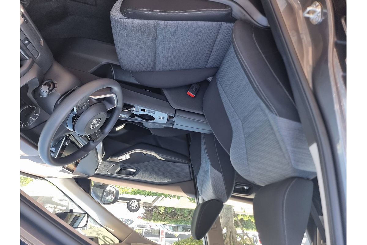 2024 Nissan X-TRAIL ST T33