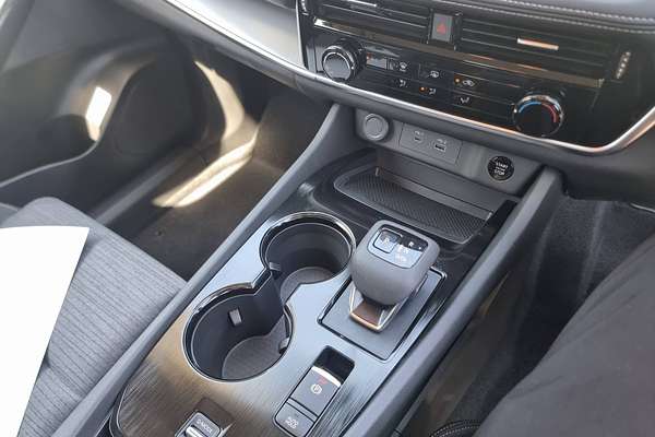2024 Nissan X-TRAIL ST T33