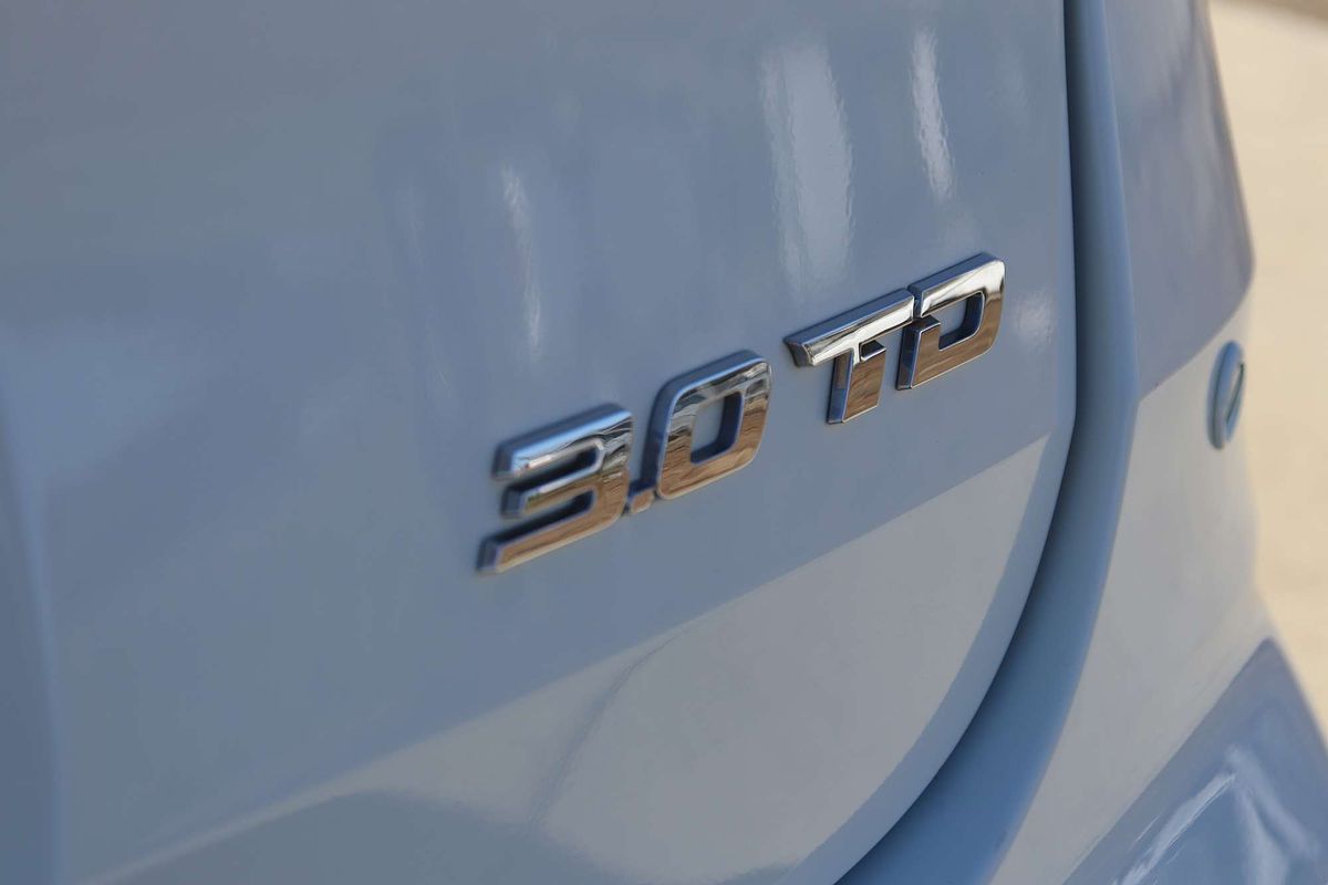 2022 Isuzu MU-X LS-T