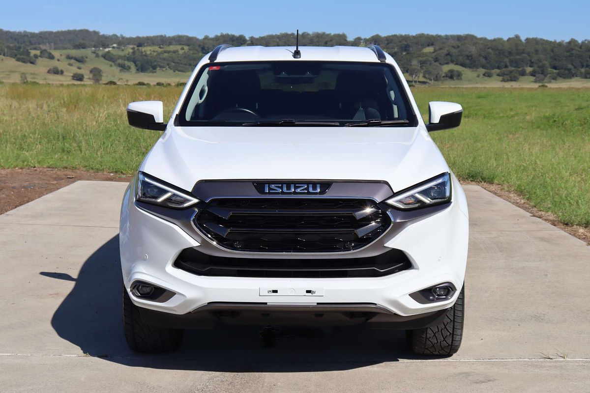 2022 Isuzu MU-X LS-T