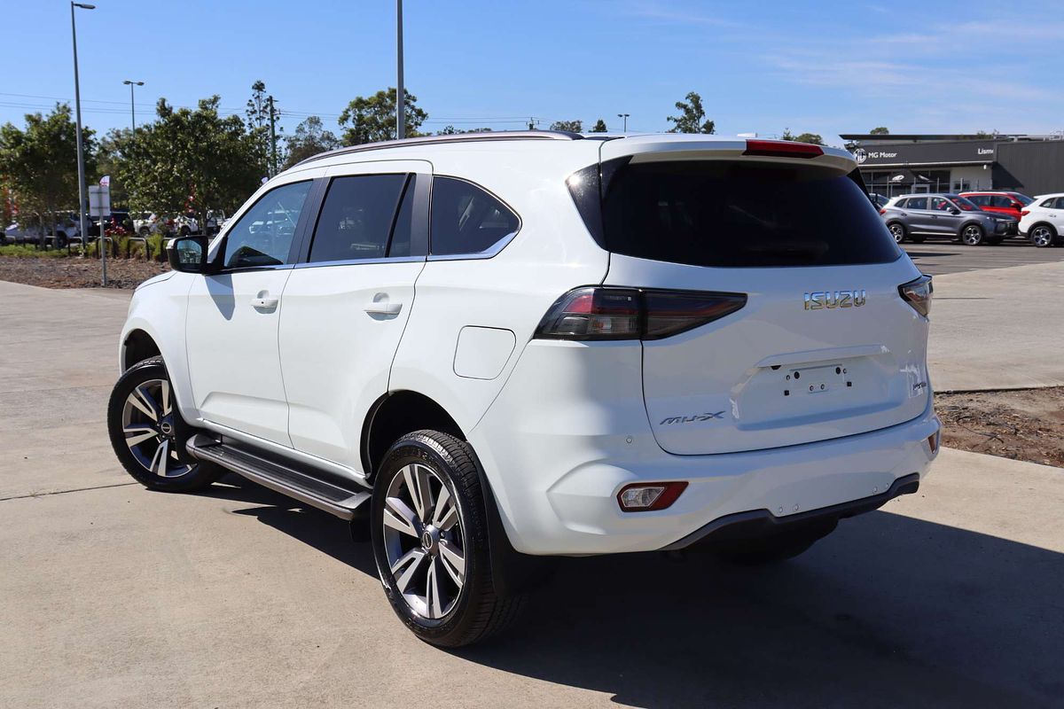 2022 Isuzu MU-X LS-T
