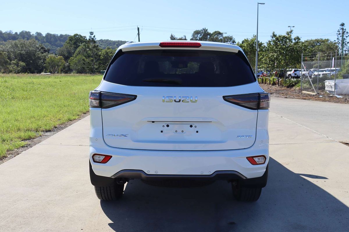 2022 Isuzu MU-X LS-T