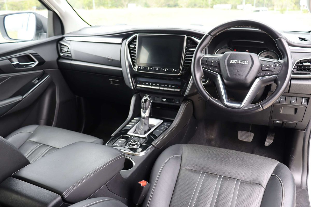 2022 Isuzu MU-X LS-T