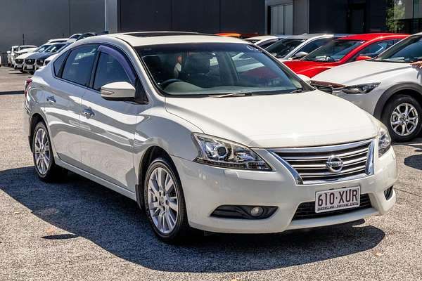 2012 Nissan Pulsar Ti B17