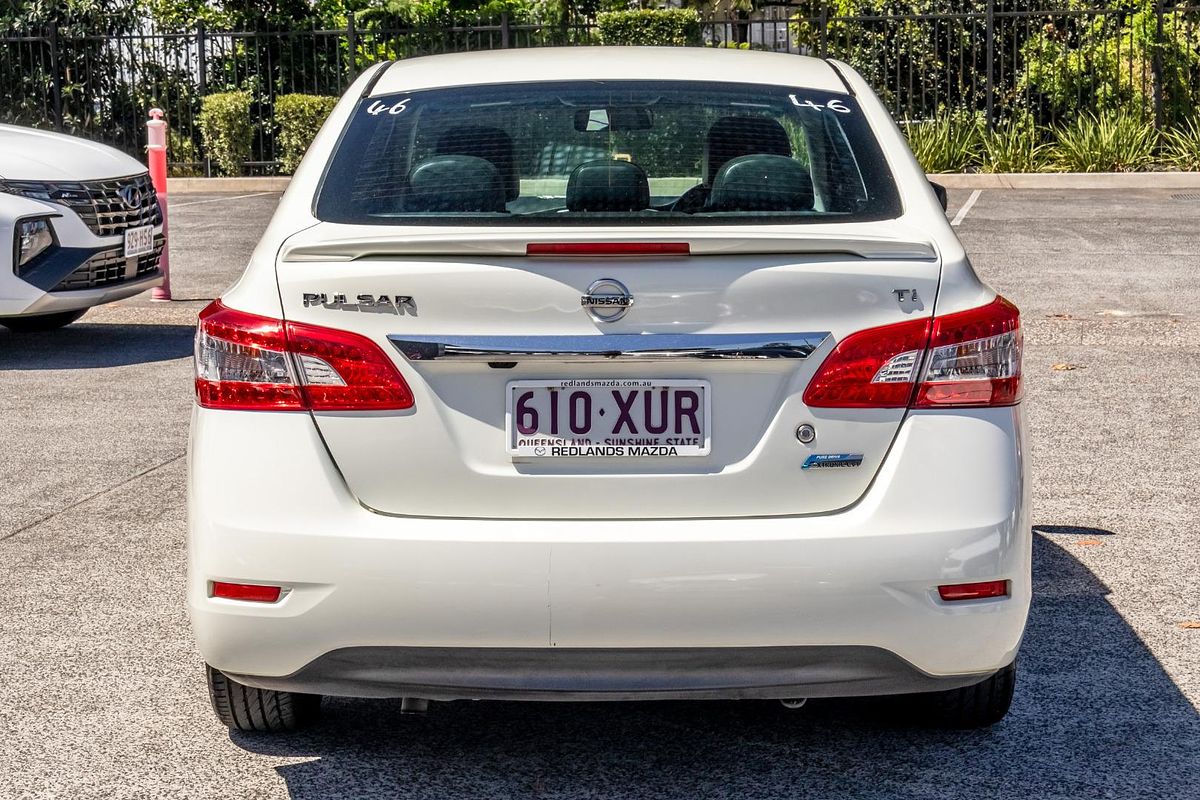 2012 Nissan Pulsar Ti B17