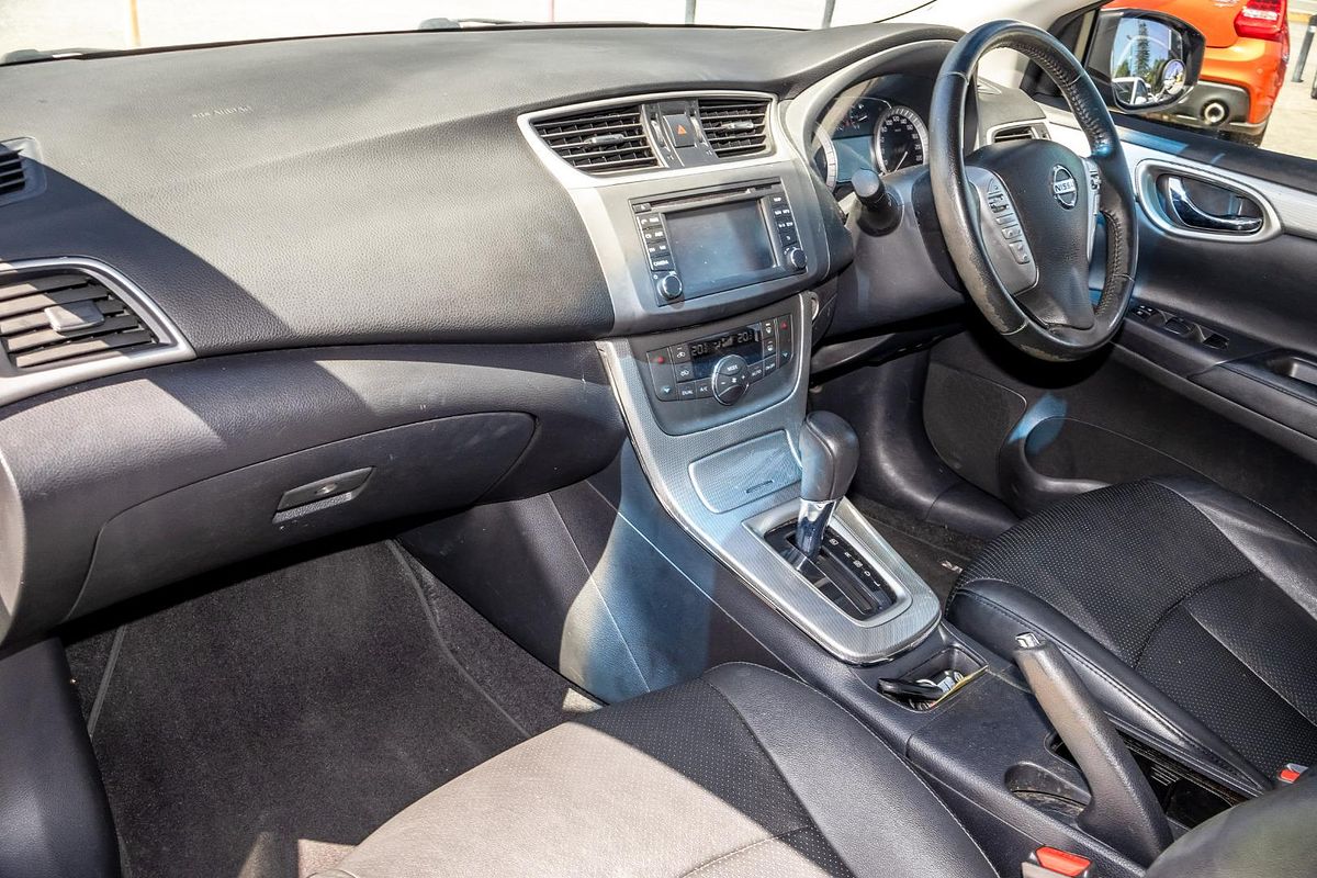 2012 Nissan Pulsar Ti B17