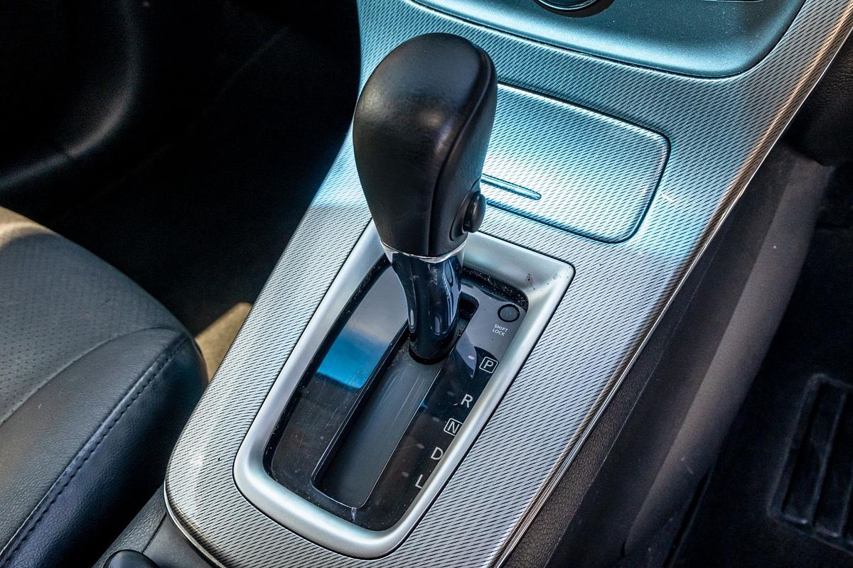 2012 Nissan Pulsar Ti B17