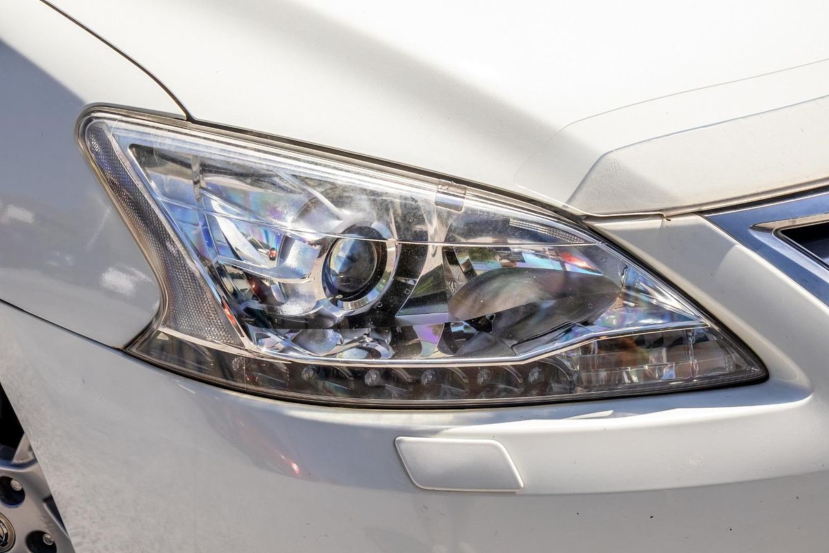 2012 Nissan Pulsar Ti B17
