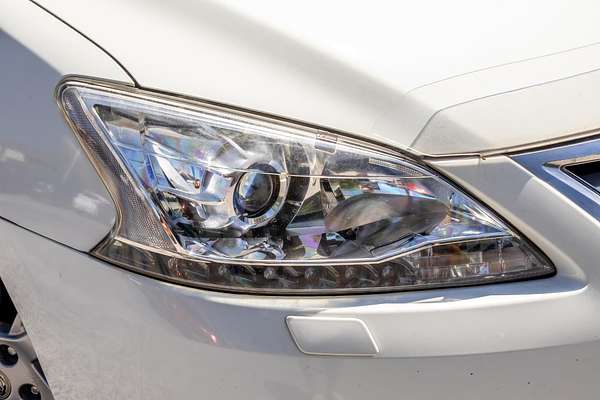 2012 Nissan Pulsar Ti B17