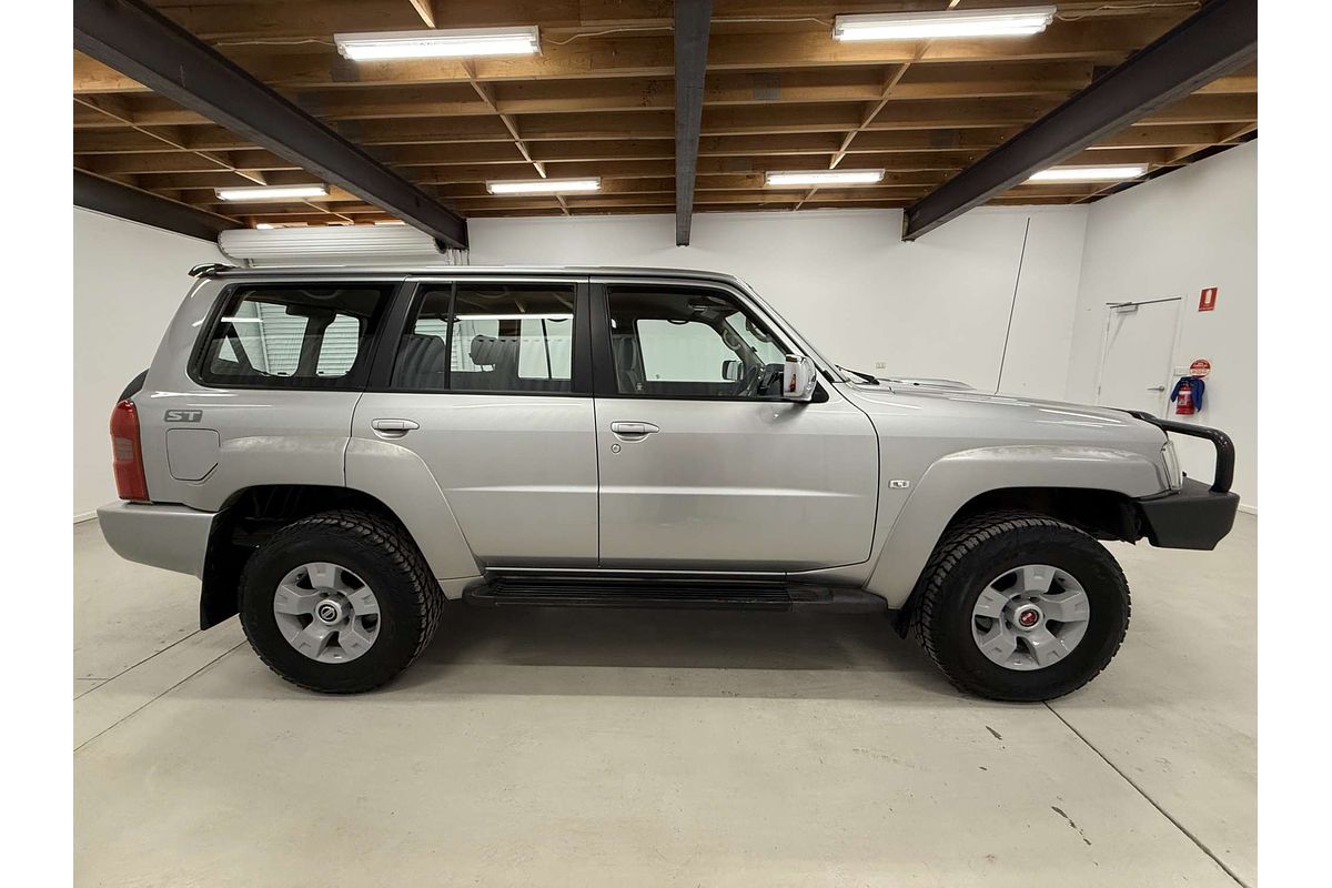 2006 Nissan Patrol ST GU IV