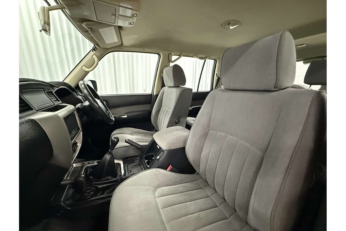2006 Nissan Patrol ST GU IV