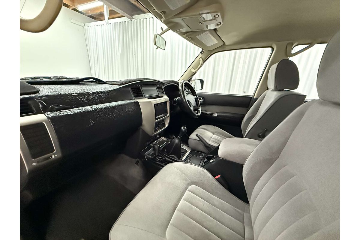 2006 Nissan Patrol ST GU IV