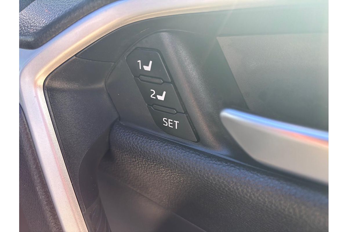2020 Toyota RAV4 Cruiser AXAH52R