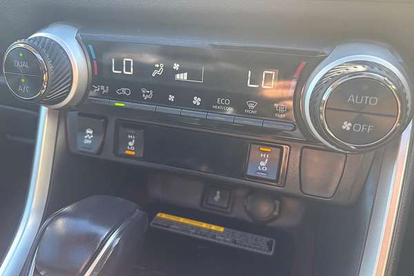 2020 Toyota RAV4 Cruiser AXAH52R