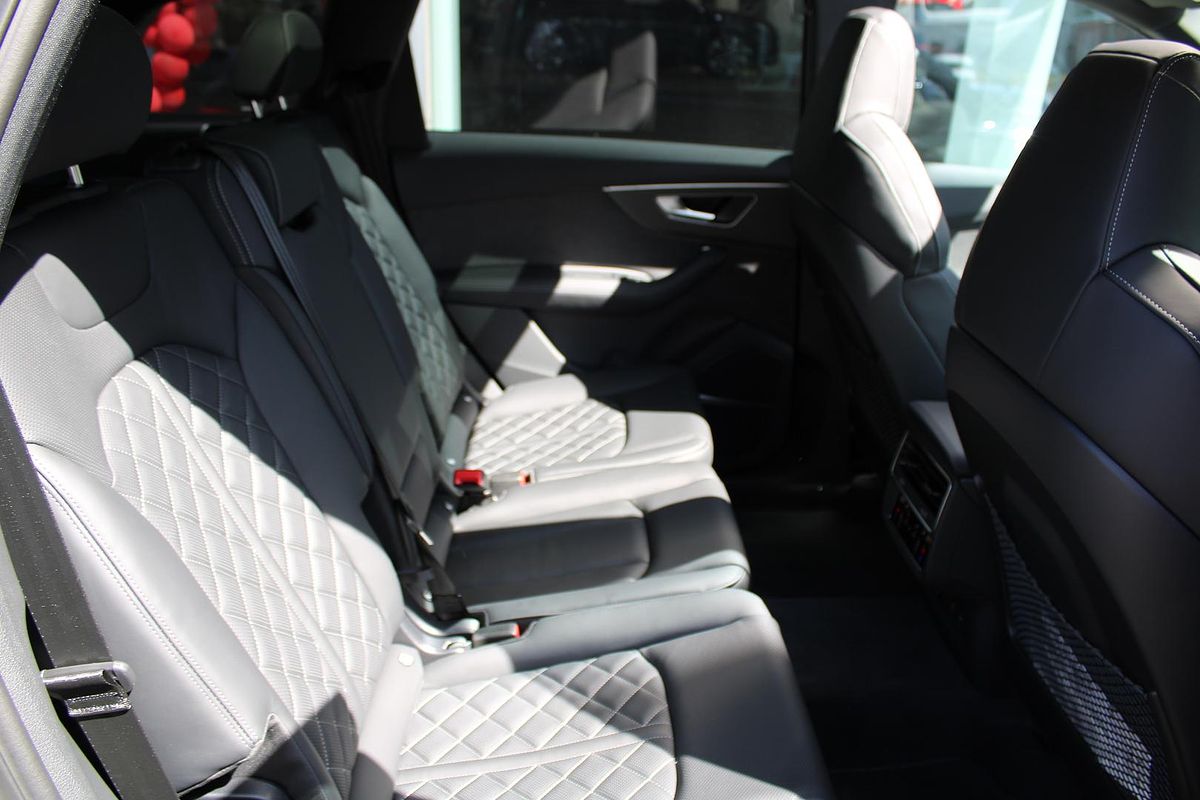 2024 Audi SQ7 TFSI 4M
