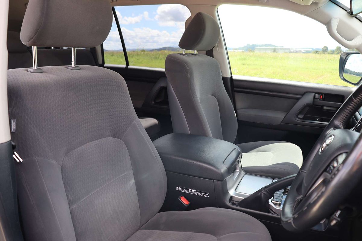 2019 Toyota Landcruiser GXL VDJ200R