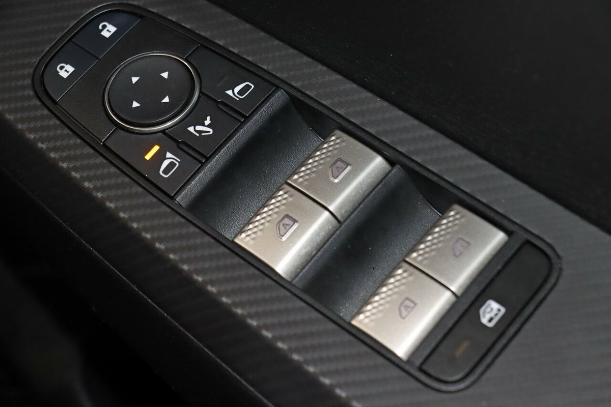 2024 Mitsubishi Outlander LS ZM
