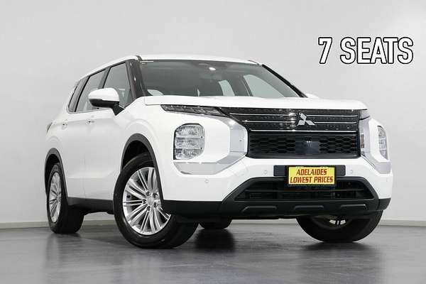 2023 Mitsubishi Outlander ES ZM