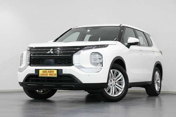 2023 Mitsubishi Outlander ES ZM