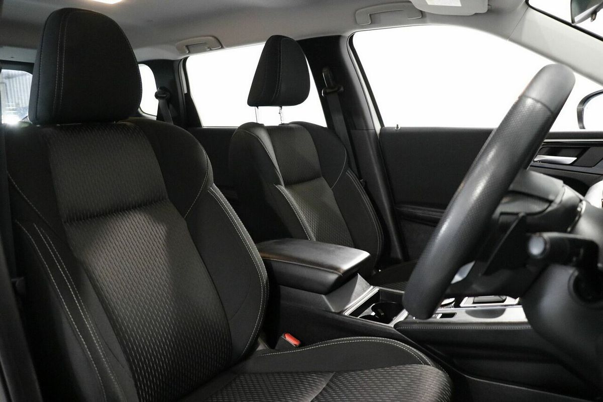 2023 Mitsubishi Outlander ES ZM