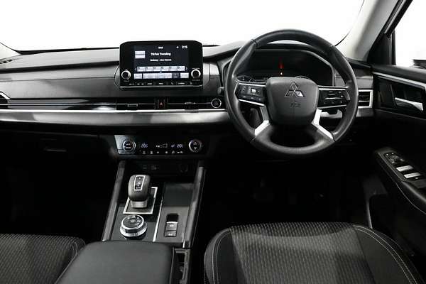 2023 Mitsubishi Outlander ES ZM