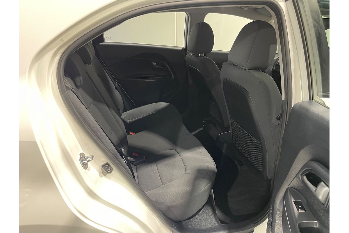 2013 Kia Rio S UB