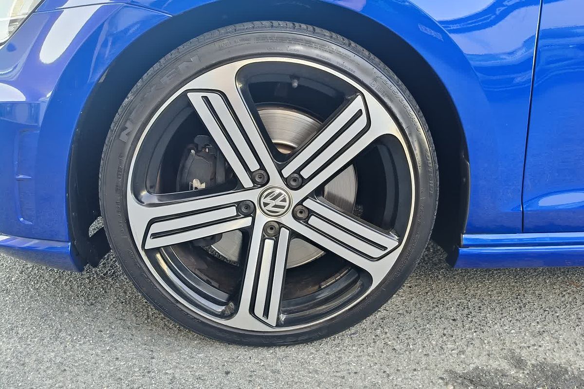 2015 Volkswagen Golf R 7
