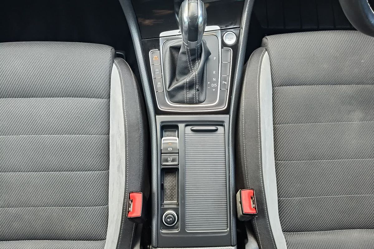 2015 Volkswagen Golf R 7
