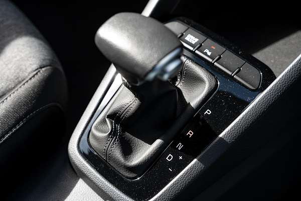 2025 Kia Stonic S YB