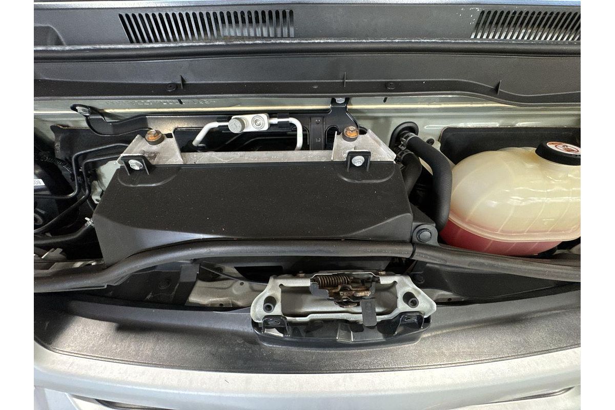 2018 Toyota Hiace Commuter KDH223R