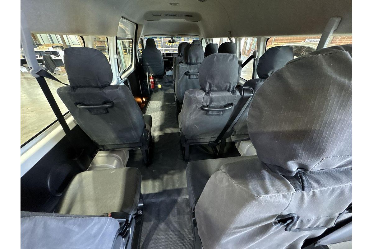 2018 Toyota Hiace Commuter KDH223R