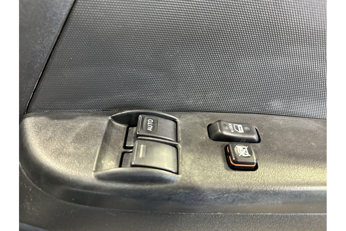 2018 Toyota Hiace Commuter KDH223R