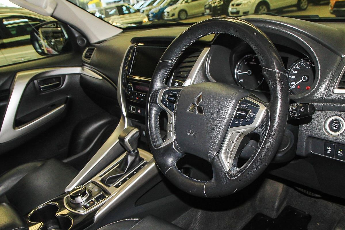 2016 Mitsubishi Pajero Sport GLS QE
