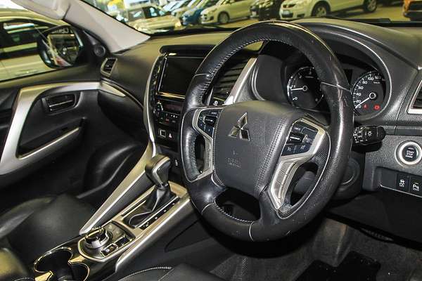 2016 Mitsubishi Pajero Sport GLS QE