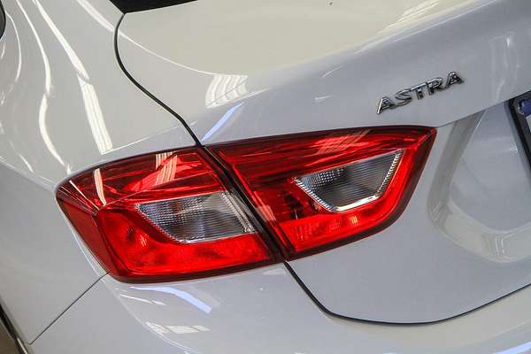 2017 Holden Astra LS+ BL
