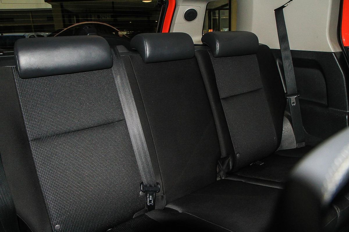 2013 Toyota FJ Cruiser GSJ15R