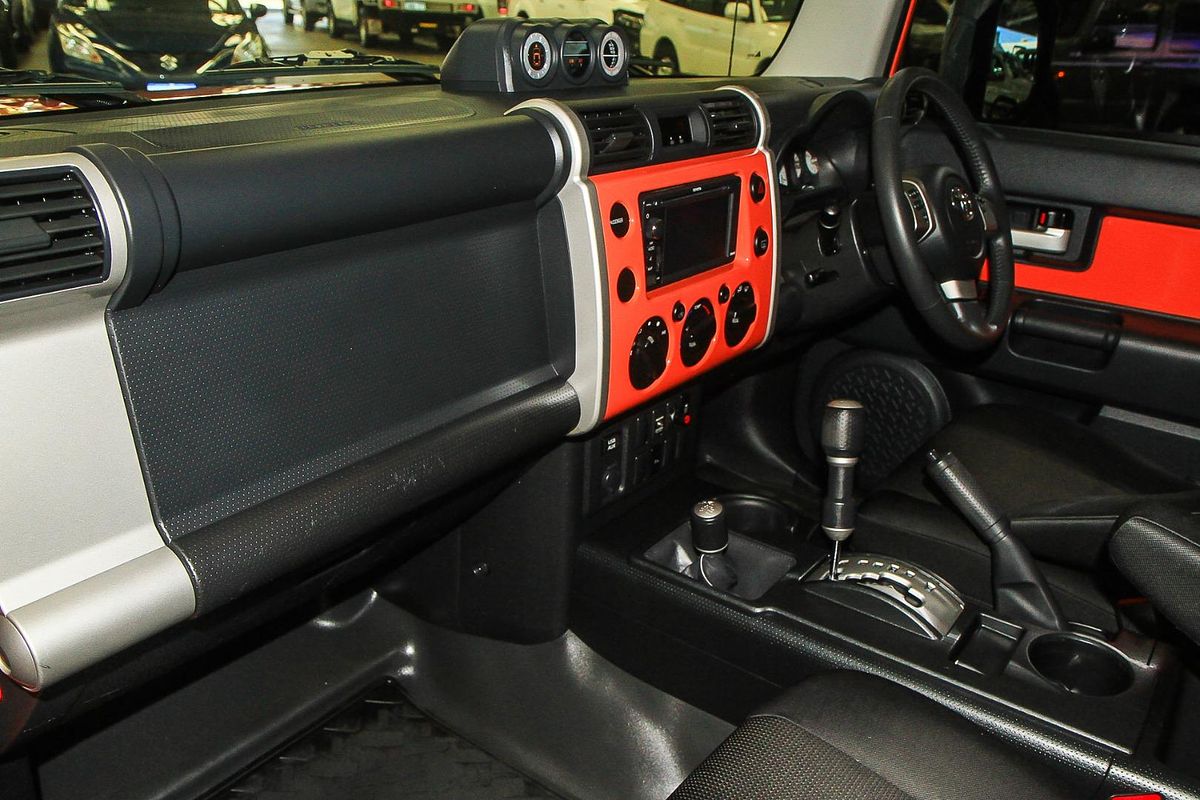 2013 Toyota FJ Cruiser GSJ15R