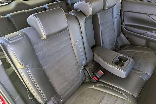 2020 Mitsubishi Outlander LS ZL