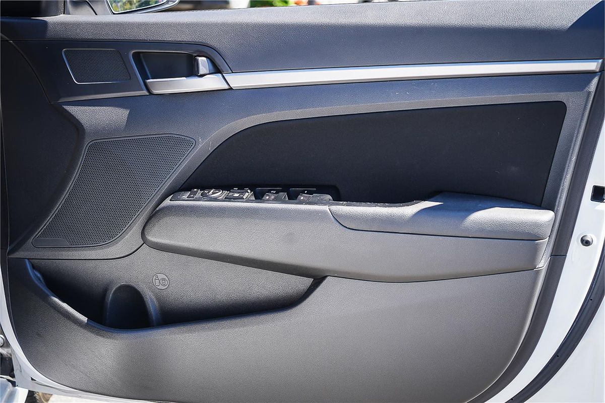 2018 Hyundai Elantra Active AD