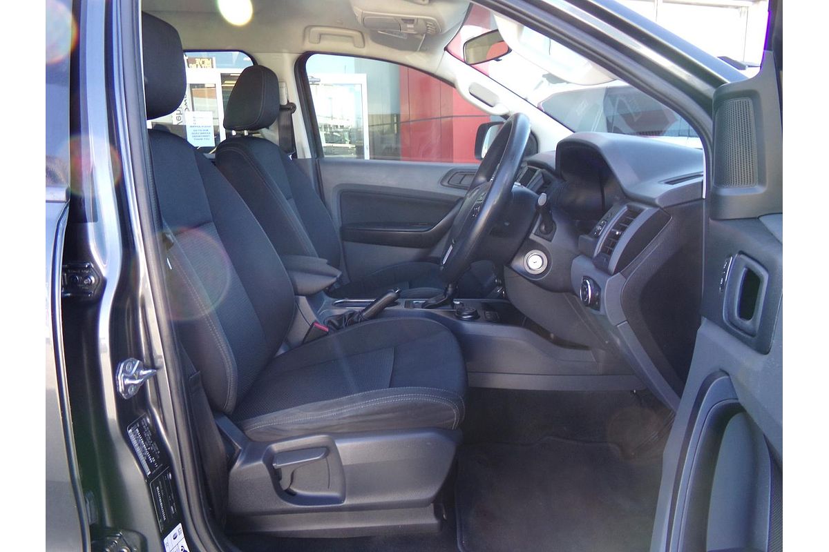 2017 Ford Everest Ambiente UA