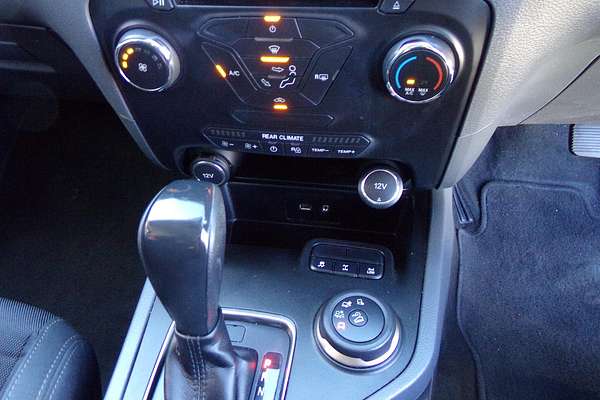 2017 Ford Everest Ambiente UA