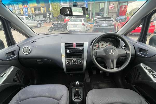 2006 Mitsubishi Colt LS RG
