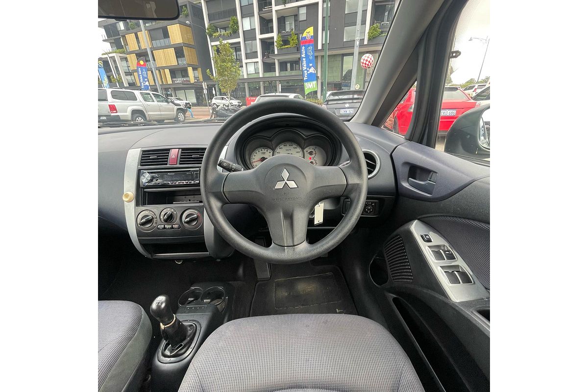 2006 Mitsubishi Colt LS RG
