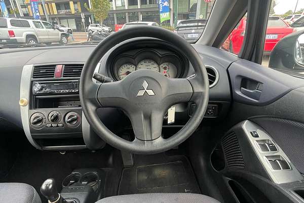 2006 Mitsubishi Colt LS RG