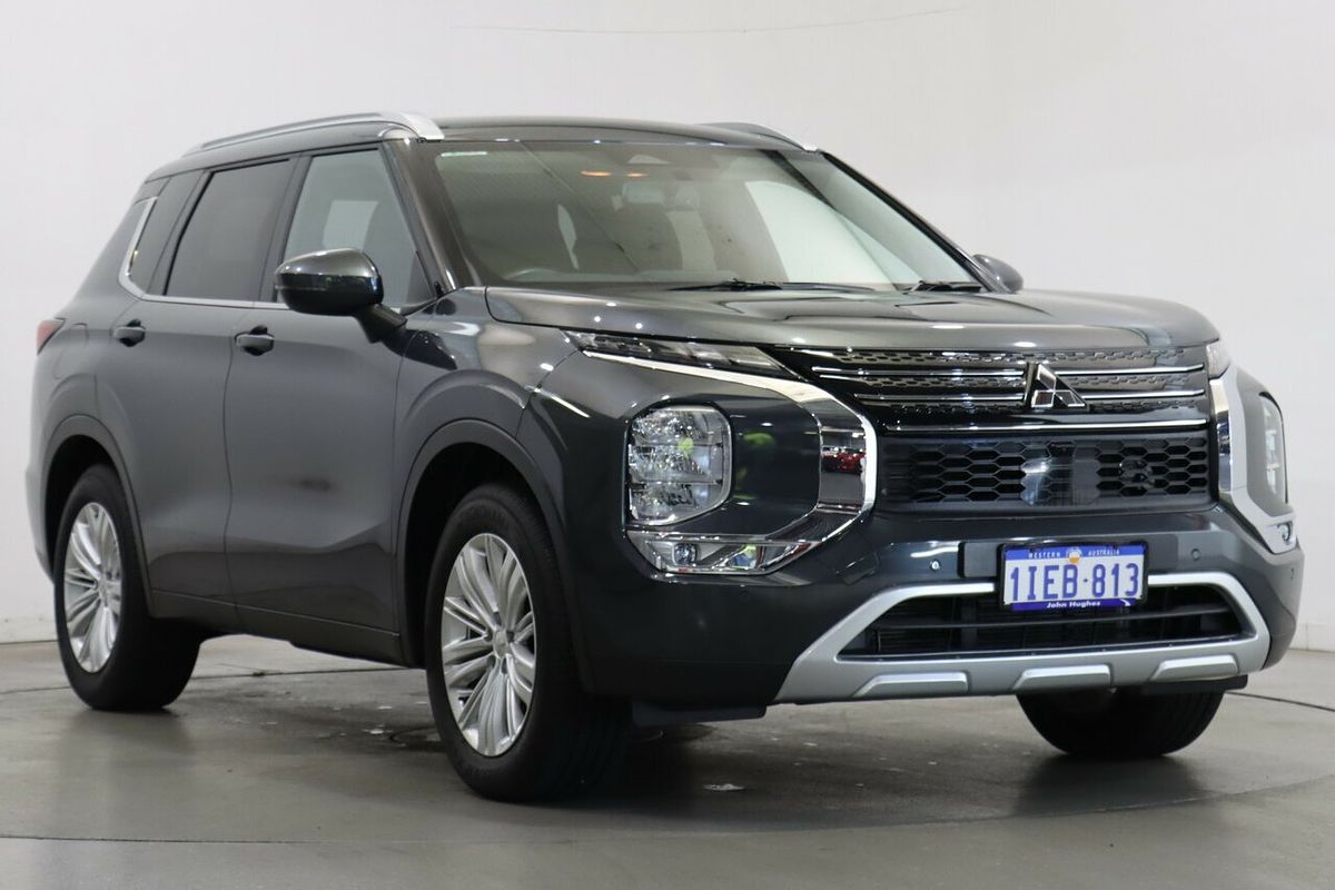 2024 Mitsubishi Outlander LS ZM